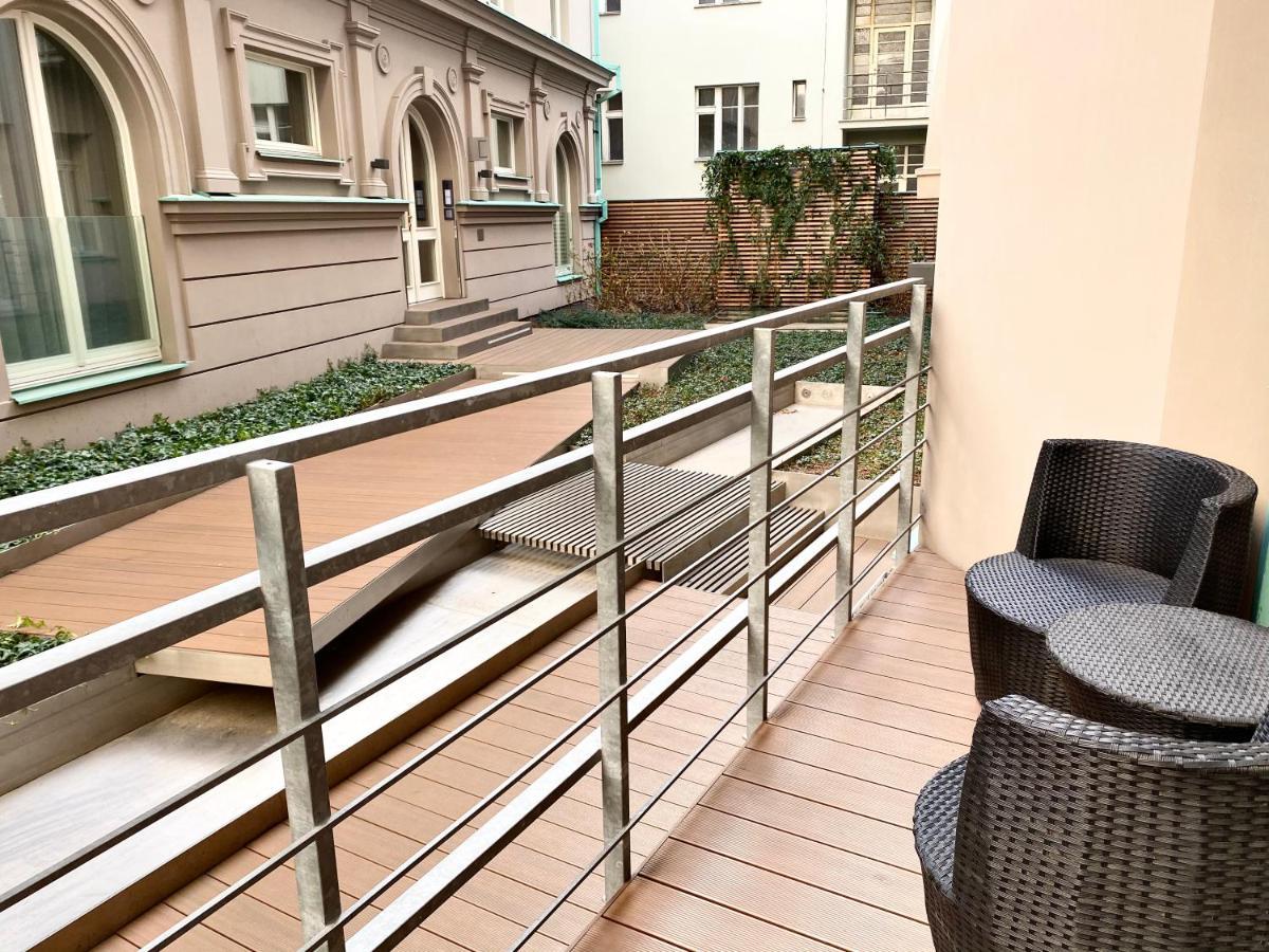 Exclusive Apartment + Best Located Praha Bagian luar foto